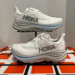 HOKA Men's Clifton 10
Running Shoes - Brand NEW!